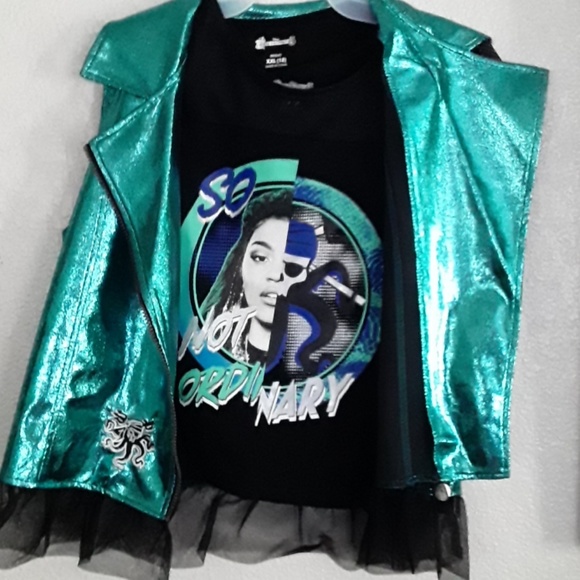 descendants 3 shirts